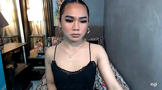 Snapshot of MajaSalvador chatting on January 10, 2025, 4:20 pm MajaSalvador online show from January 10, 2025, 4:20 pm