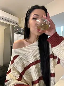 Snapshot of denise_k chatting on February 16, 2026, 12:37 pm denise k online show from February 16, 2026, 12:37 pm