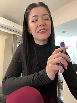 Snapshot of denise_k chatting on March 19, 2026, 11:43 am denise k online show from March 19, 2026, 11:43 am