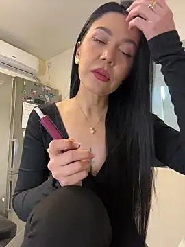 Snapshot of denise_k chatting on March 29, 2026, 11:34 am denise k online show from March 29, 2026, 11:34 am