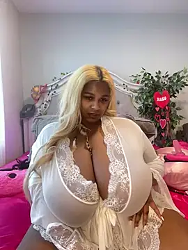 BigFineSelena online show from February 2, 2025, 7:46 pm