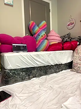 BigFineSelena online show from September 19, 2025, 8:57 pm