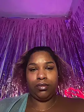 Snapshot of BigFineSelena chatting on February 15, 2026, 11:31 am BigFineSelena online show from February 15, 2026, 11:31 am