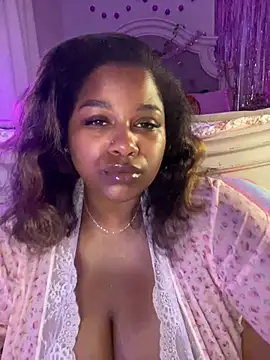 Snapshot of BigFineSelena chatting on March 31, 2026, 6:37 am BigFineSelena online show from March 31, 2026, 6:37 am