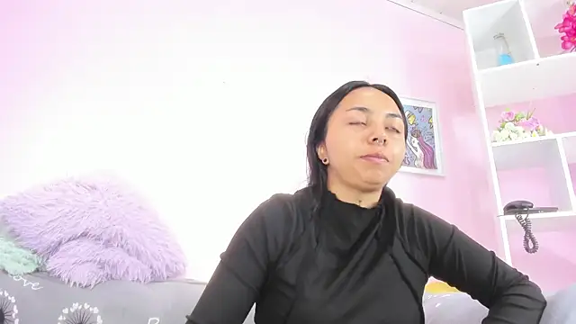 miss soffi  online show from June 3, 2026, 12:17 pm