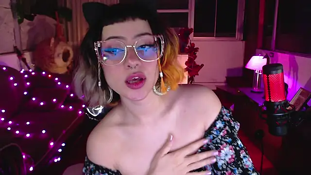 Aquamarinebubble online show from March 3, 2025, 4:43 am