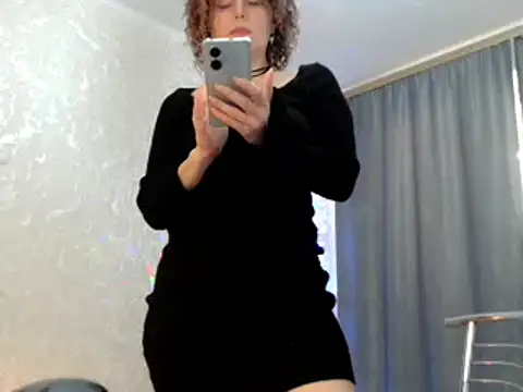 elenaza online show from February 5, 2025, 9:04 am