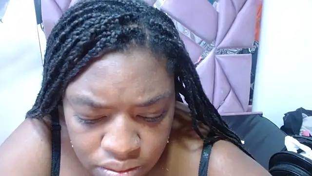 Snapshot of morenahott1 chatting on March 19, 2026, 1:33 pm morenahott1 online show from March 19, 2026, 1:33 pm