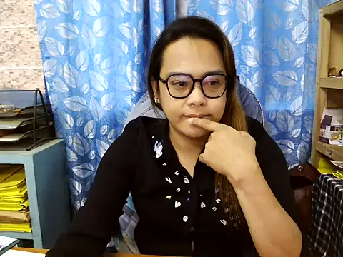 Your PrettyGirlxxx online show from June 26, 2026, 12:49 am