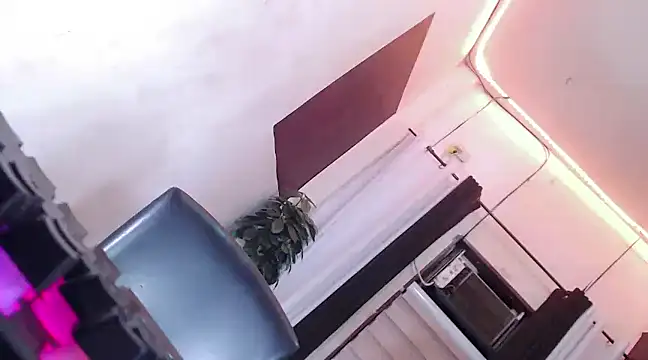 Chubbytransgirl21 online show from March 1, 2025, 4:44 pm