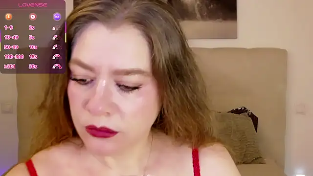PetersEmily online show from June 14, 2026, 11:28 pm