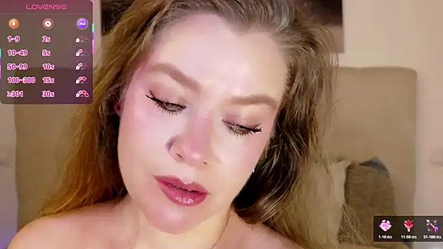 PetersEmily online show from July 27, 2026, 10:17 pm