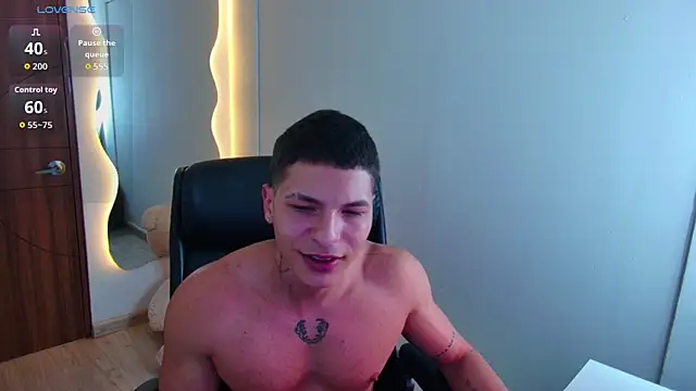 Snapshot of harrisoncuper chatting on June 25, 2026, 10:15 pm harrisoncuper online show from June 25, 2026, 10:15 pm