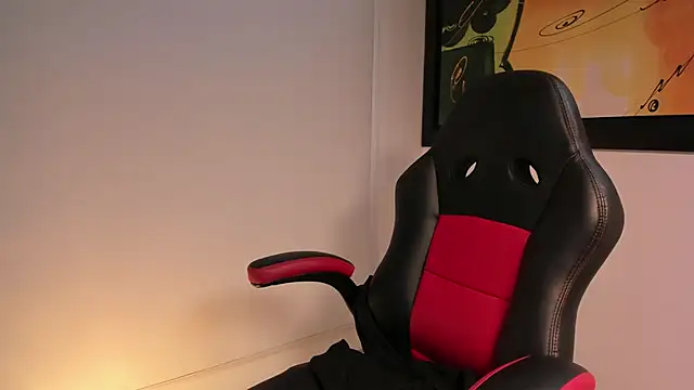 madelaine blosson online show from September 29, 2025, 12:33 pm