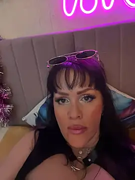 Lolaley2 online show from January 13, 2026, 4:33 pm