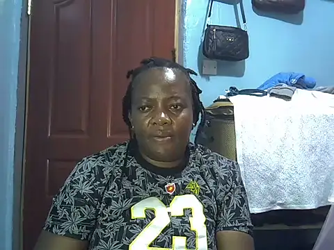 Ebonyceline online show from May 3, 2026, 7:28 pm