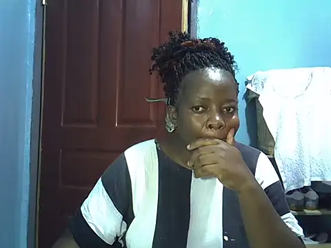 Ebonyceline online show from April 22, 2026, 8:10 am