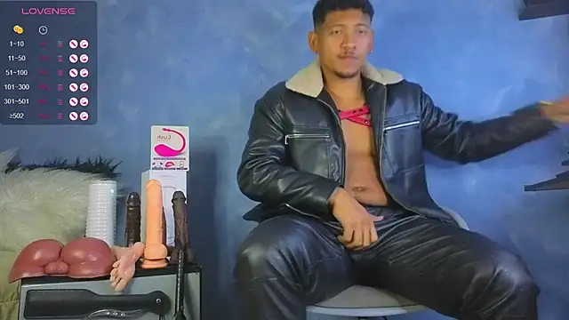 TomLover 12 online show from July 5, 2026, 1:32 am