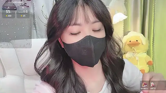 Mya Lee online show from January 21, 2025, 2:37 pm