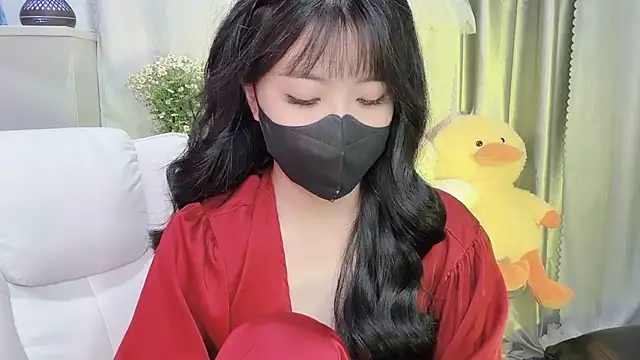 Mya Lee online show from February 10, 2025, 7:28 pm