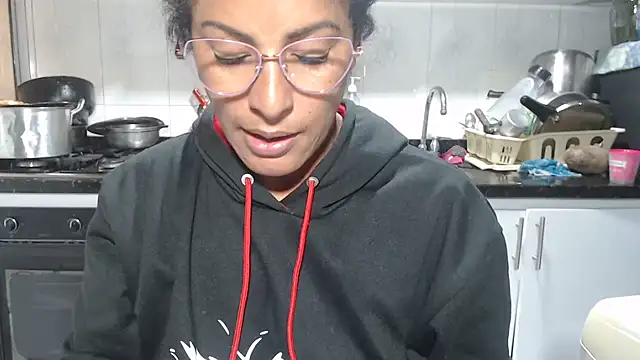 kateleyagrey online show from February 9, 2026, 8:18 pm