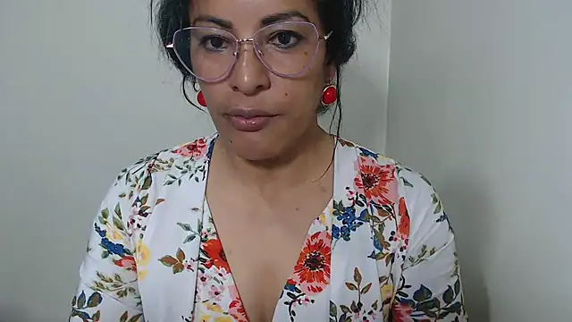 kateleyagrey online show from July 10, 2026, 7:25 pm