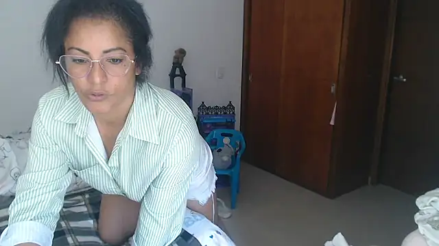 kateleyagrey online show from July 28, 2026, 3:21 pm