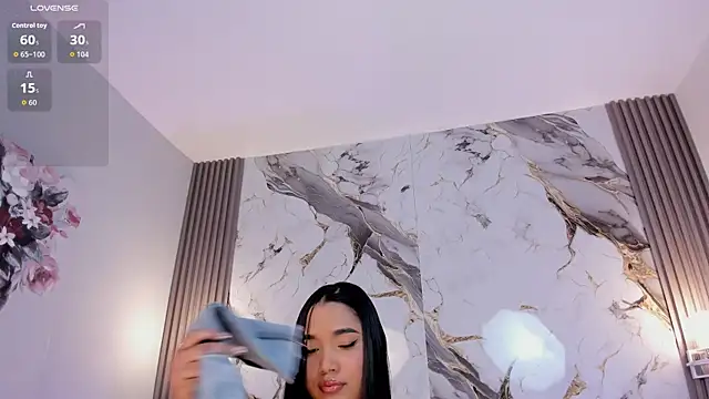 TianaaJackson online show from April 15, 2026, 6:56 pm