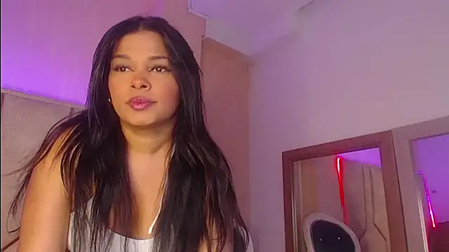 DeniseMoca online show from July 18, 2026, 5:32 pm