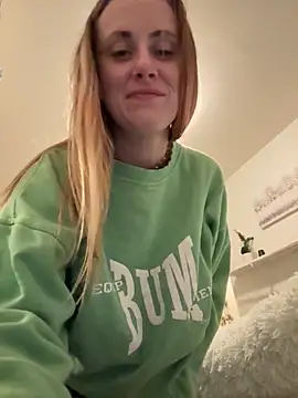 ClumsyLink online show from November 5, 2025, 8:39 am