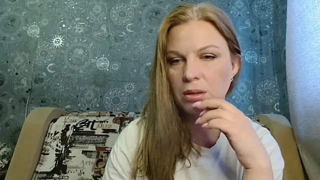 Snapshot of BlondeFox chatting on March 20, 2026, 2:01 am BlondeFox online show from March 20, 2026, 2:01 am