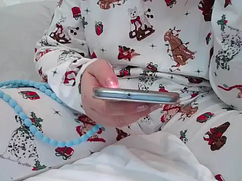 RealLittleRedRidingHood online show from November 1, 2025, 6:02 pm