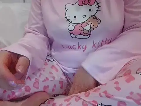 RealLittleRedRidingHood online show from October 13, 2025, 9:05 pm