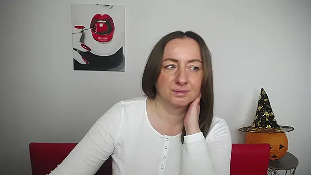 Abby Taylorr online show from October 19, 2025, 6:27 am