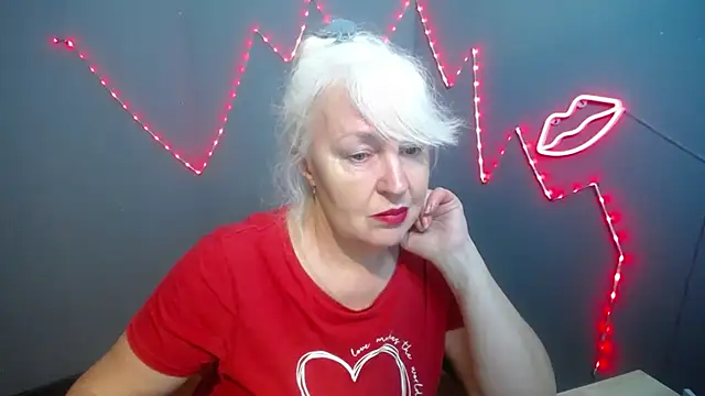 BlondyLeeBest online show from April 10, 2026, 6:26 pm
