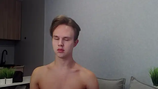 MartinMendez online show from September 30, 2025, 8:42 am