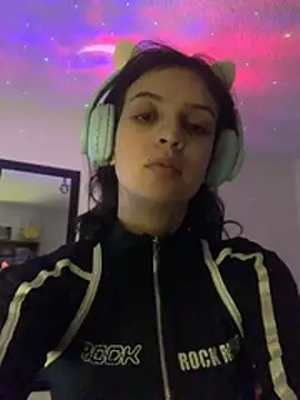 Snapshot of lolaaa_bunny1 chatting on February 8, 2026, 6:11 am lolaaa bunny1 online show from February 8, 2026, 6:11 am