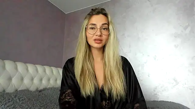  DarkRose  online show from September 28, 2025, 10:11 am