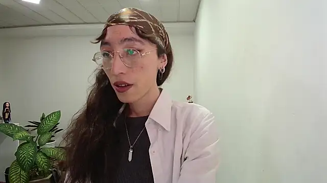 NicoleCortez online show from March 22, 2025, 3:20 am