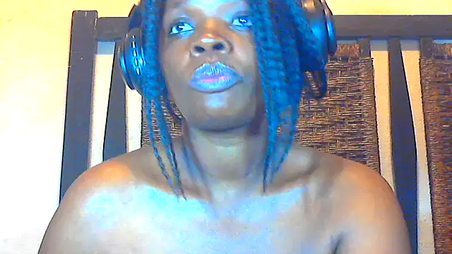 CallyCallienteXxX online show from March 18, 2025, 12:30 am