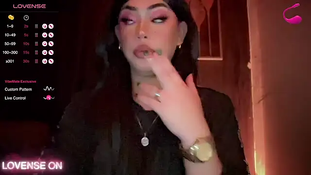 Snapshot of madam_agnes1 chatting on July 26, 2026, 6:37 pm madam agnes1 online show from July 26, 2026, 6:37 pm