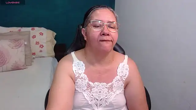 scaelettdubois online show from April 30, 2026, 2:18 am