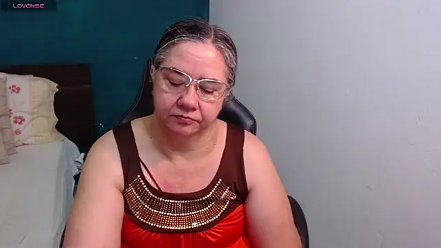 scaelettdubois online show from June 7, 2026, 10:04 pm