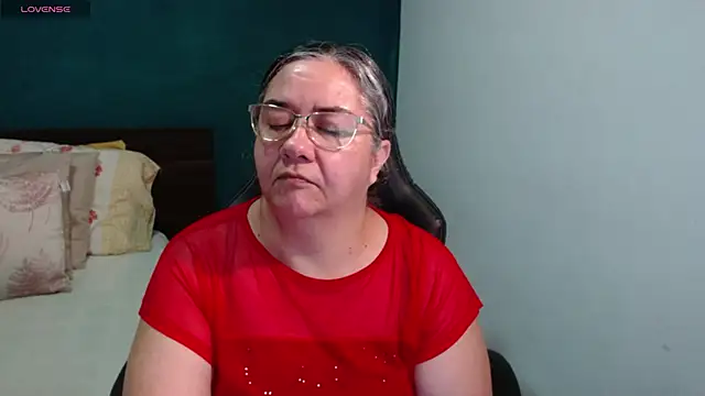 scaelettdubois online show from June 17, 2026, 11:36 pm