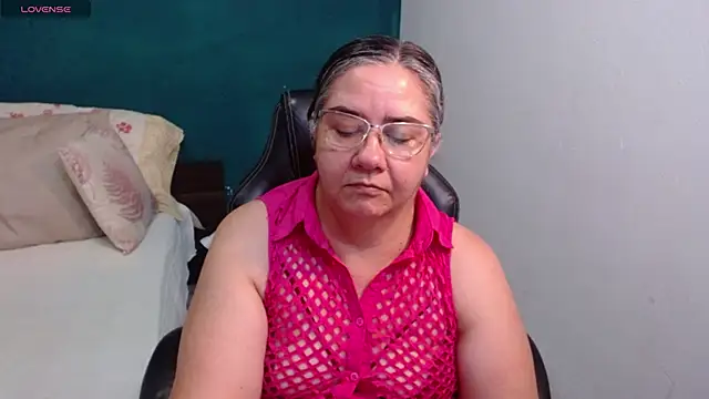 scaelettdubois online show from April 23, 2026, 3:35 am