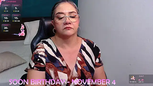 scaelettdubois online show from November 5, 2025, 1:52 am
