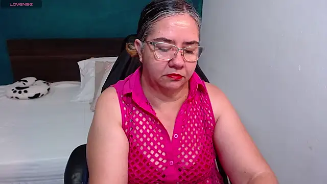 scaelettdubois online show from October 4, 2025, 1:07 am