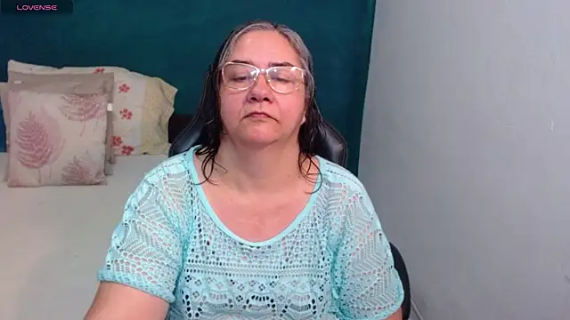 scaelettdubois online show from May 10, 2026, 2:37 am