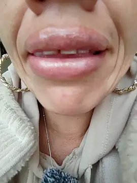 Snapshot of sexymarilyncolombia chatting on June 15, 2026, 1:22 pm sexymarilyncolombia online show from June 15, 2026, 1:22 pm