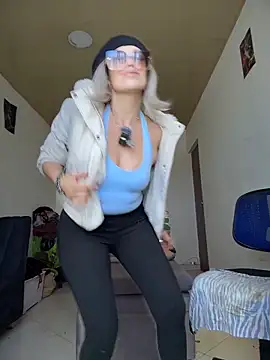 Snapshot of sexymarilyncolombia chatting on February 28, 2026, 3:55 pm sexymarilyncolombia online show from February 28, 2026, 3:55 pm